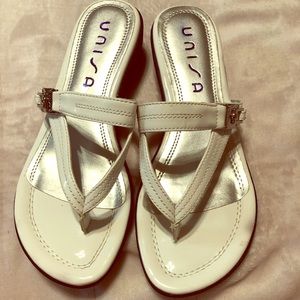 Women’s thong sandals